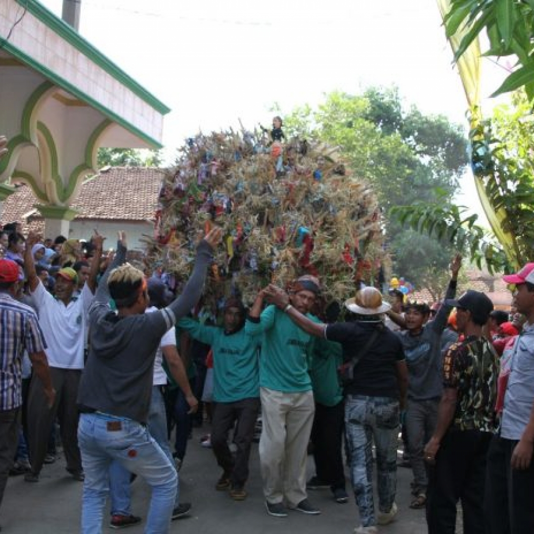 Kemeriahan Pesta Rakyat Jembul Tulakan di Jepara
