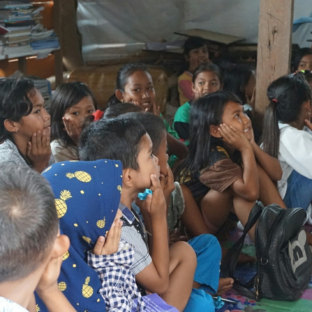 Komunitas Ini Berikan Pendidikan untuk Masyarakat Pedalaman