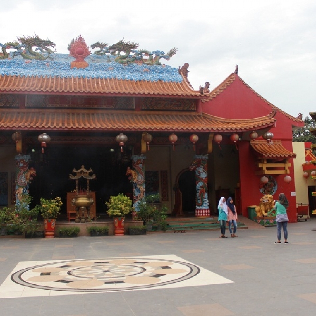 Rayakan Imlek di Vihara Avalokitesvara, Cagar Alam Tertua di Banten