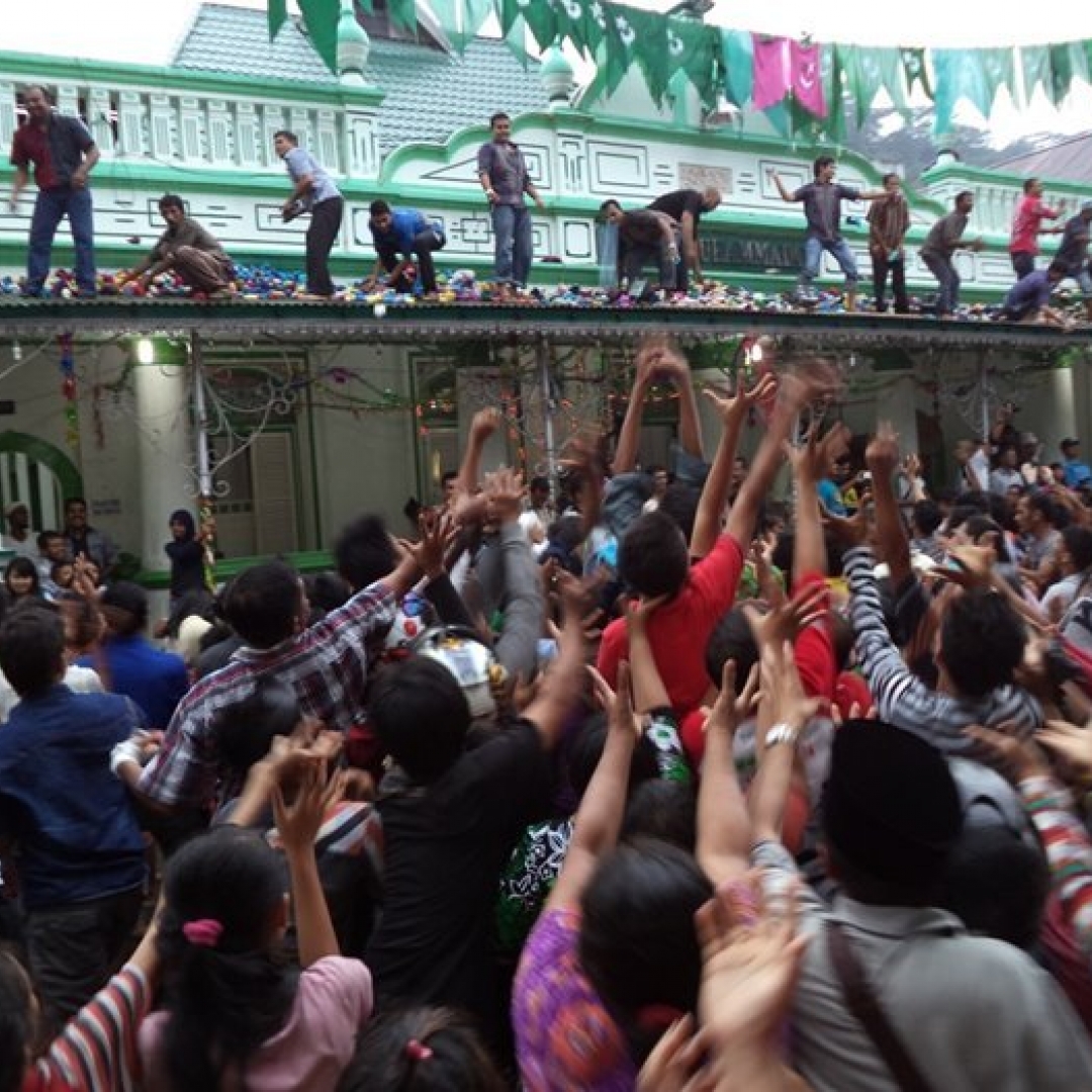 Serak Gulo, Tradisi Unik Keturunan India di Padang