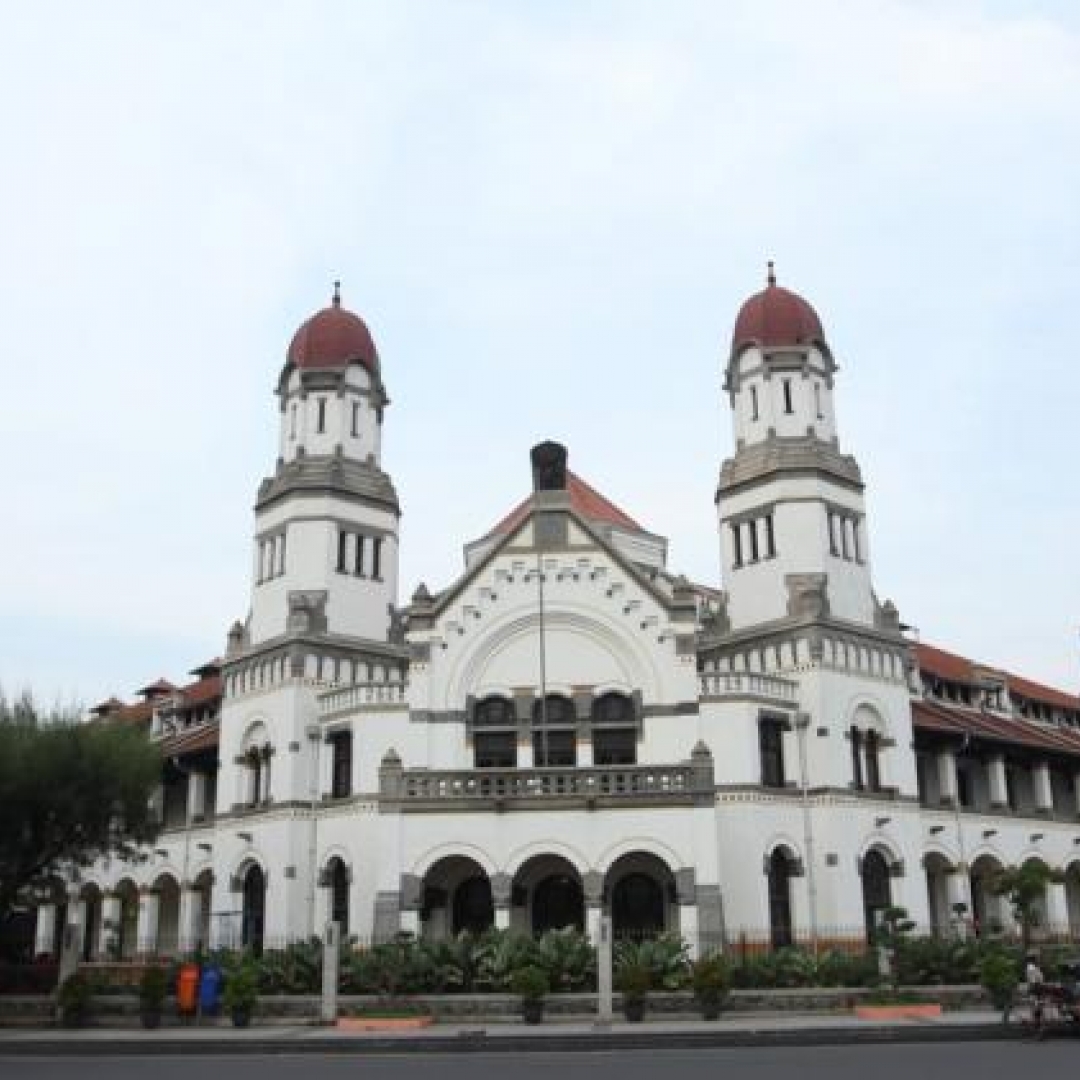 Jelajah Pesona Sejarah dan Mistis ala Lawang Sewu