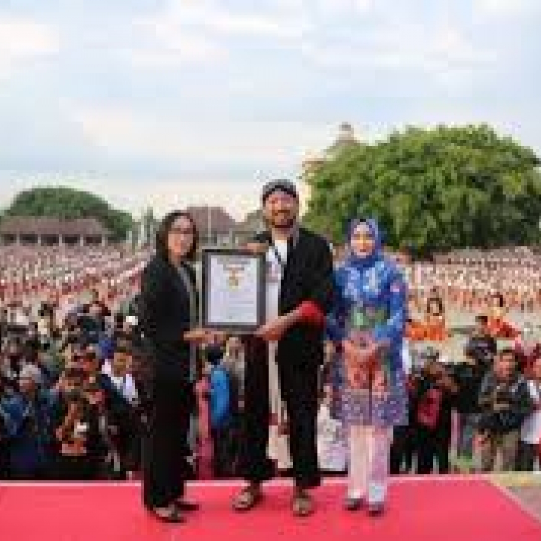 Raih Rekor MURI, Hebohkan Bumi Reog dengan 2062 Penari Jathil