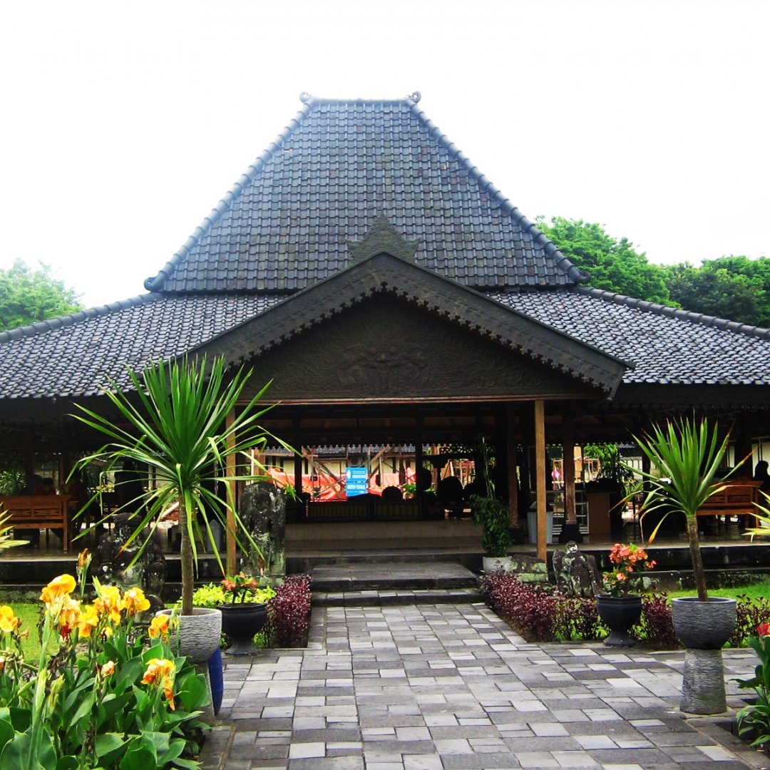 Asah Pengetahuan Generasi Milenial dengan Mengenal Rumah Joglo