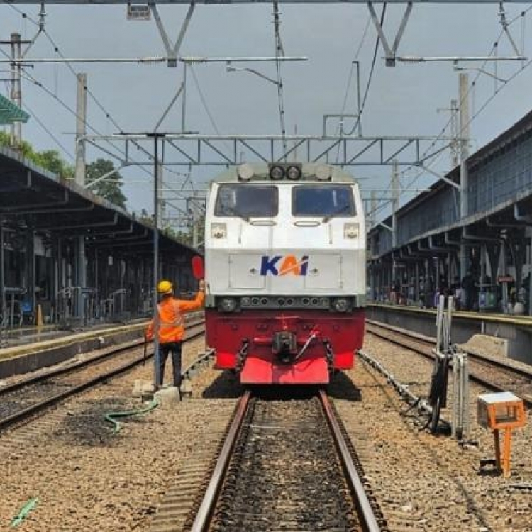 Tingkatkan Kuota BBM Subsidi Pemerintah Tunjang Kereta Api Ramah Lingkungan