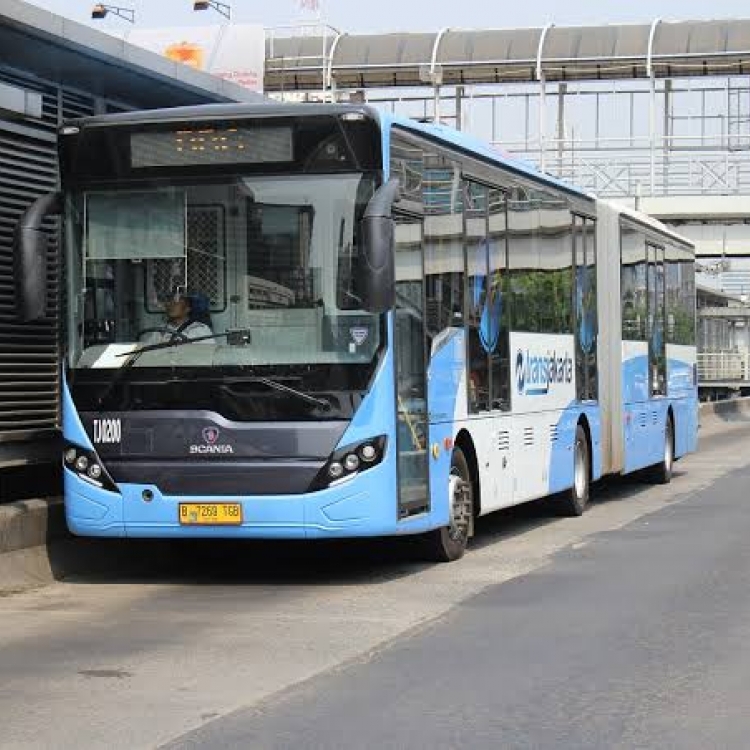 Pemprov Jakarta Gratiskan Transjakarta dan MRT Selama Seminggu Pasca Demo