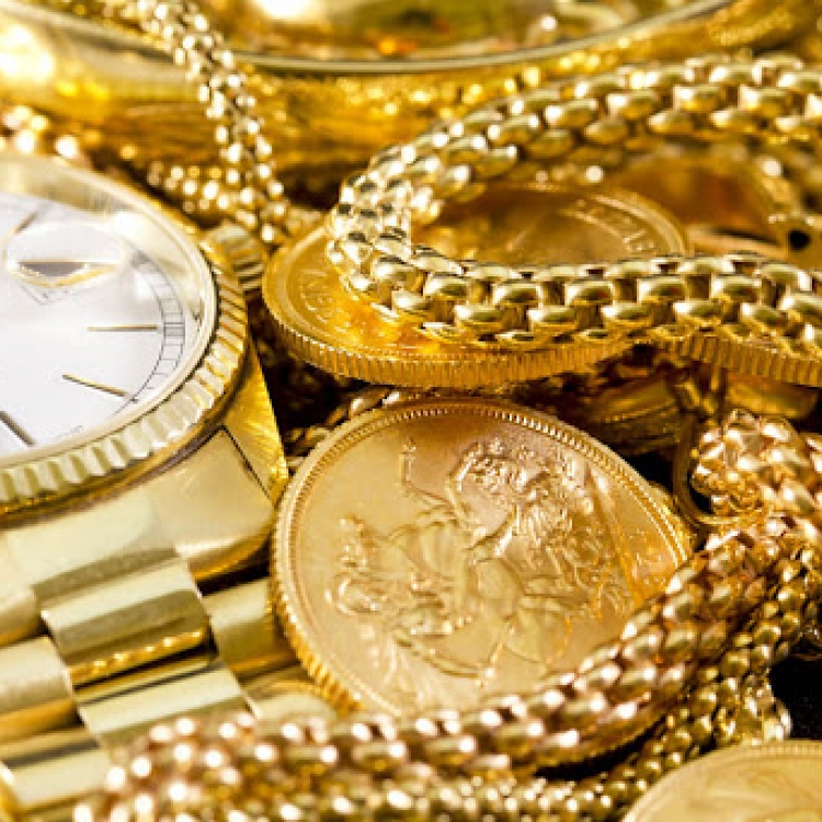 Harga Emas Dunia Pecah Rekor! Sentuh USD 4.000 per Ons